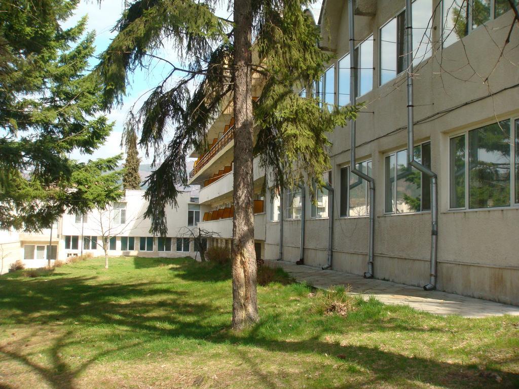 Балнеохотел Роза Strelcha Ngoại thất bức ảnh