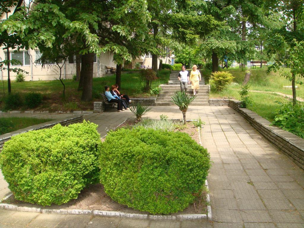 Балнеохотел Роза Strelcha Ngoại thất bức ảnh